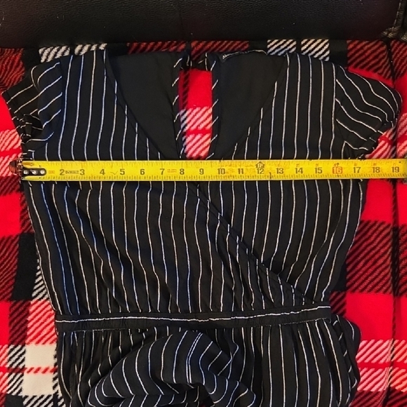 Abercrombie & Fitch Black and White Striped Jumpsuit - Picture 5 of 5